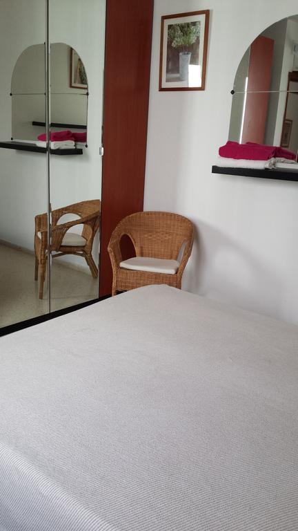 Habitación Sol en Apartmento Compartido Vecindario  Exterior foto